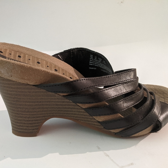 Hush Puppies wedge sandals, black, size 10 - Picture 1 of 4